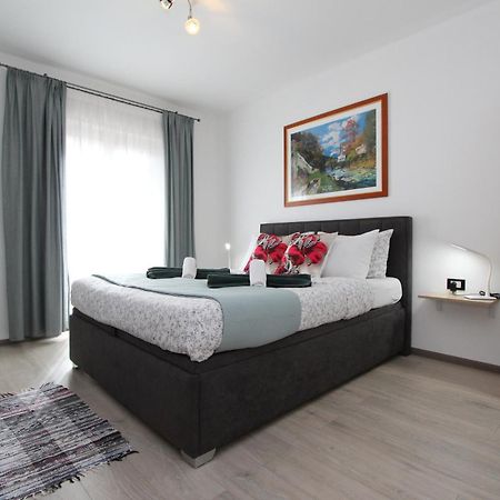 Rooms And Apartment Matosevic Rovinj Exterior foto