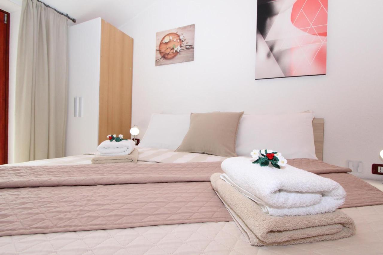 Rooms And Apartment Matosevic Rovinj Exterior foto