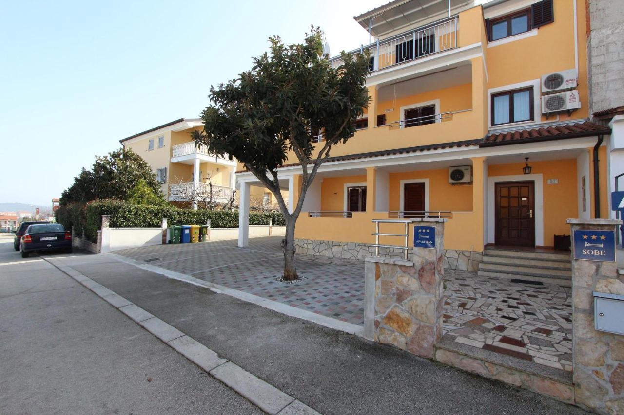 Rooms And Apartment Matosevic Rovinj Exterior foto