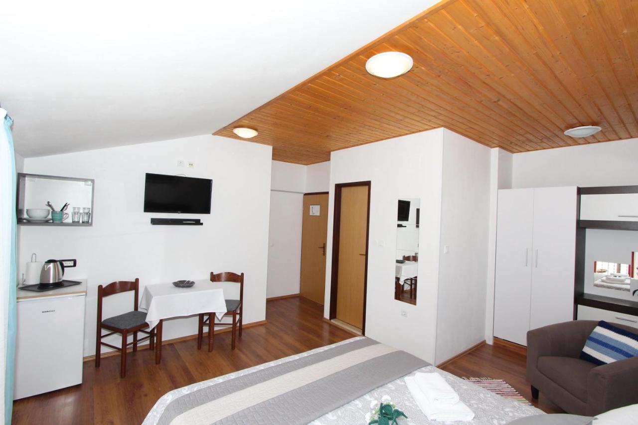 Rooms And Apartment Matosevic Rovinj Exterior foto