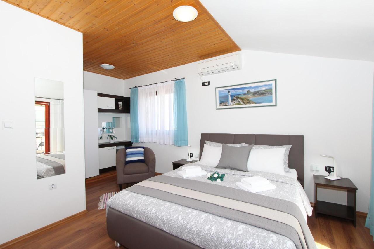 Rooms And Apartment Matosevic Rovinj Exterior foto